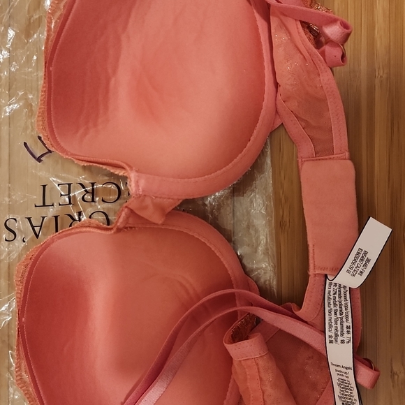 [New with Tags] Victoria's Secret Dream Angels Push-up Bra - Picture 8 of 8